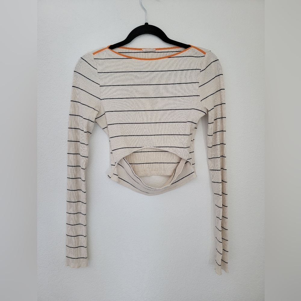 ZARA W&B croptop cutout long sleeve sweater